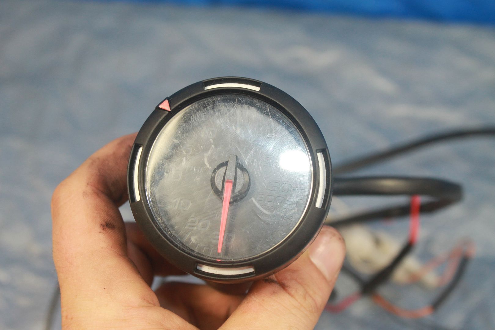 DEFI 52MM 52 MM TURBO BOOST GAUGE 32 PSI W/ POWER WIRE AND SENDING UNIT